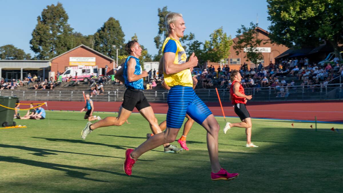 Aubery Watson crosses the line first in the Bendigo Gift men's 120-metre final. Picture by Enzo Tomasiello