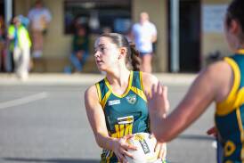 Old Collegians' Eliza Hoy in action at Walter Oval on Saturday. Pictures by Eddie Guerrero