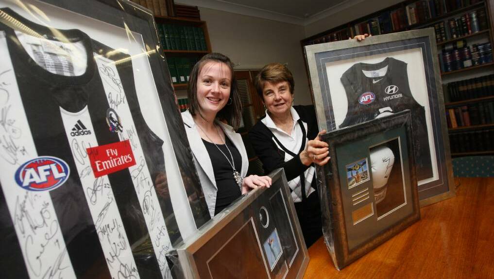 Tracey Kew and Josie Farrar organised a silent auction of sporting memorabilia at the Replay Match between Merrivale and Old Collegions to raise money for Peter's Project.