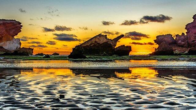 PHOTO OF THE DAY: @greens_pics: "Sunset glow over the islands, Warrnambool."