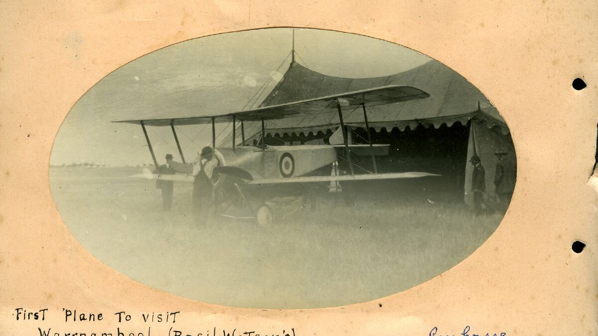 ABOVE: Basil Waton's aeroplane at the Warrnambool racecourse in January, 1917. 