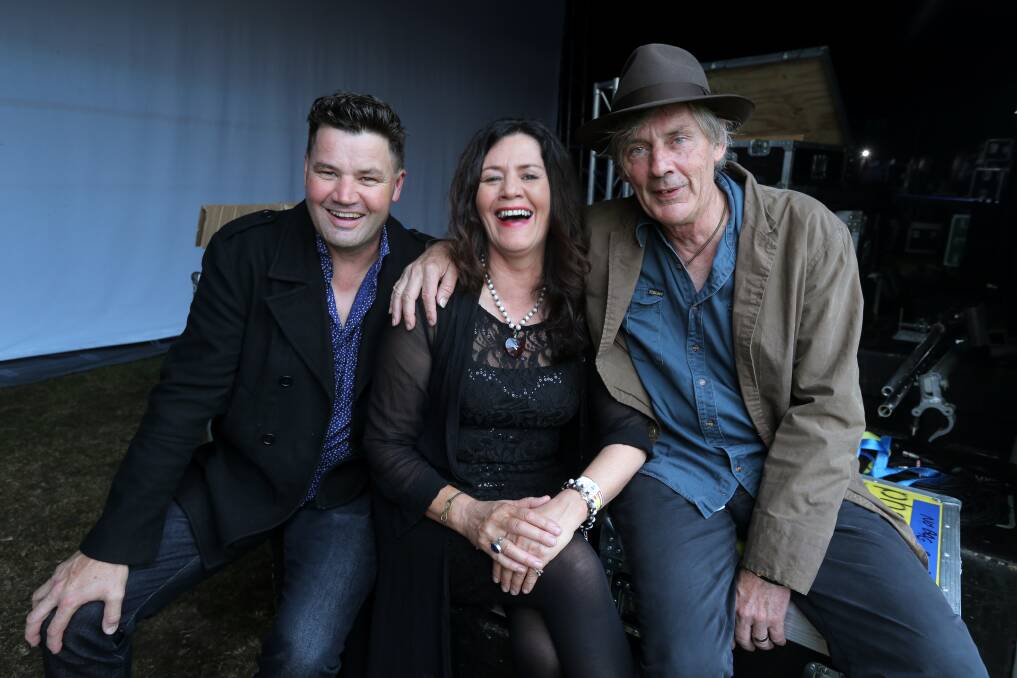 Damian, Marcia and Shane backstage prior to their Howard Family performance on Friday night at the Folkie.