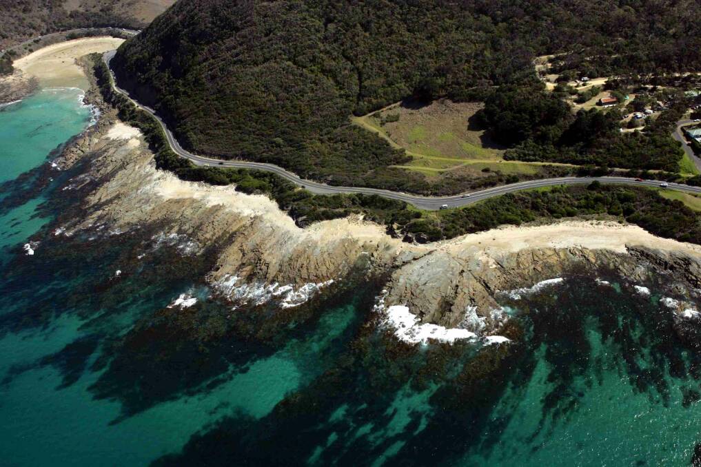 Police will suggest painting arrows along the Great Ocean Road.