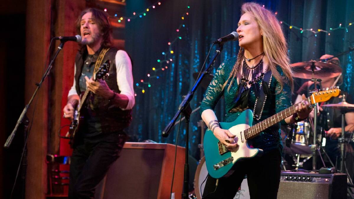 Springfield and Streep in action in Ricki & The Flash.