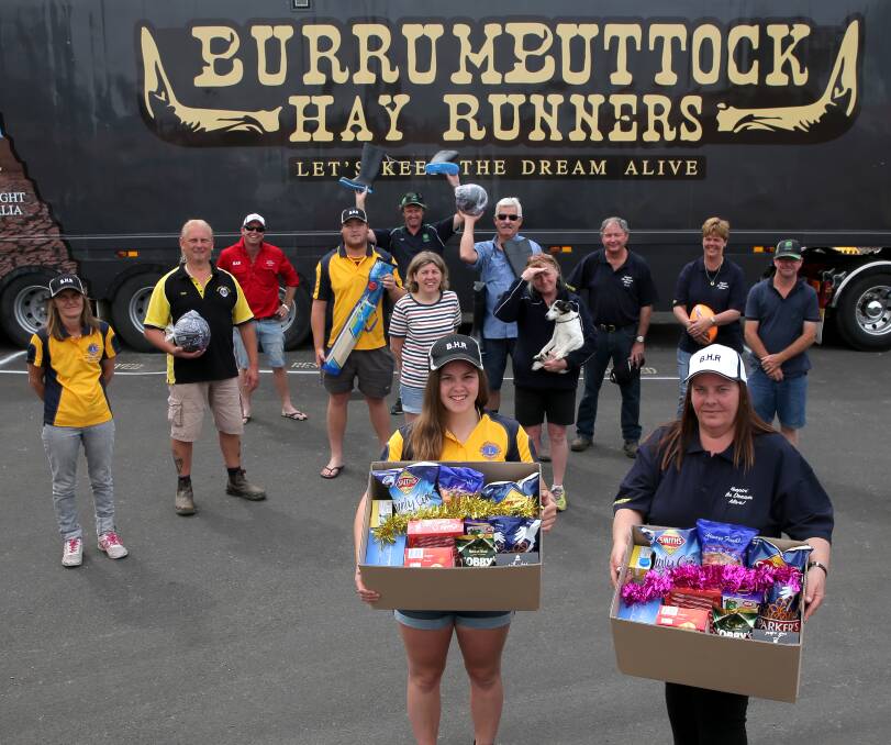 The Burrumbuttock Hay Runners are supporting the Lions Clubs of Barooga, Strathmerton and Katamatite to deliver Christmas hampers to farmers across Victoria. 
