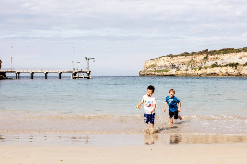 An image from the Great Ocean Road Regional Tourism and Port Campbell Visitor Information Centre campaign to showcase Port Campbell to Chinese visitors.
