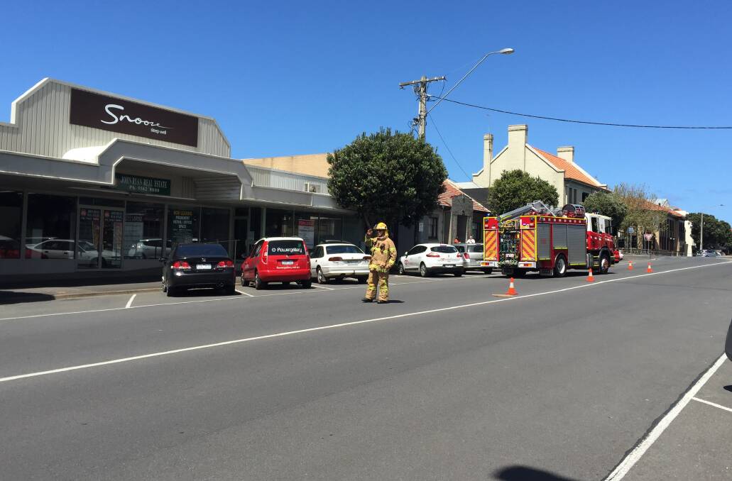Street open: Kepler Street has reopened after a suspected gas leak at the Warrnambool NAB Business Banking Centre on Thursday. Picture: Madeleine McNeil