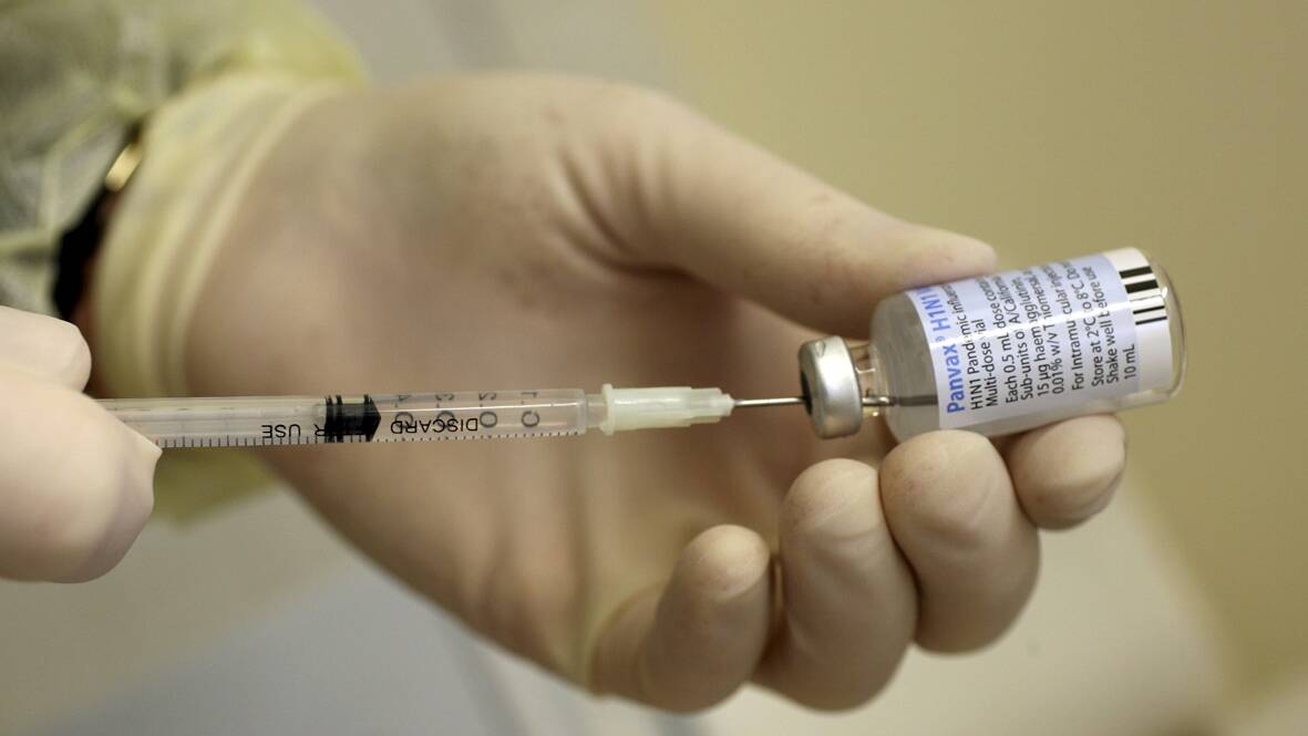 (NO CAPTION INFORMATION PROVIDED)

Needle / medicine / shots / vaccination