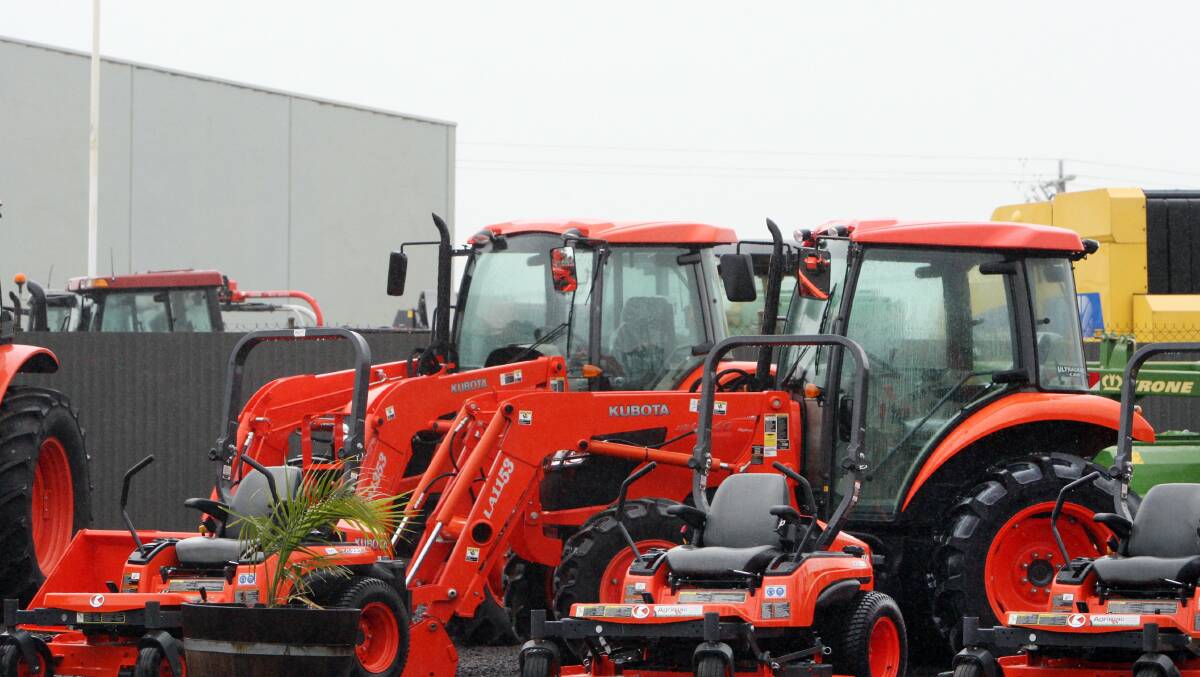 O'Connors farm machinery dealers have decided not to proceed with the purchase of Agrimac, which has a branch in Warrnambool. 