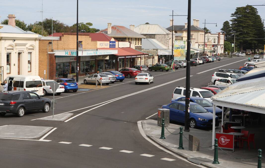 A new report recommends better use of Port Fairy's car parking supply. 