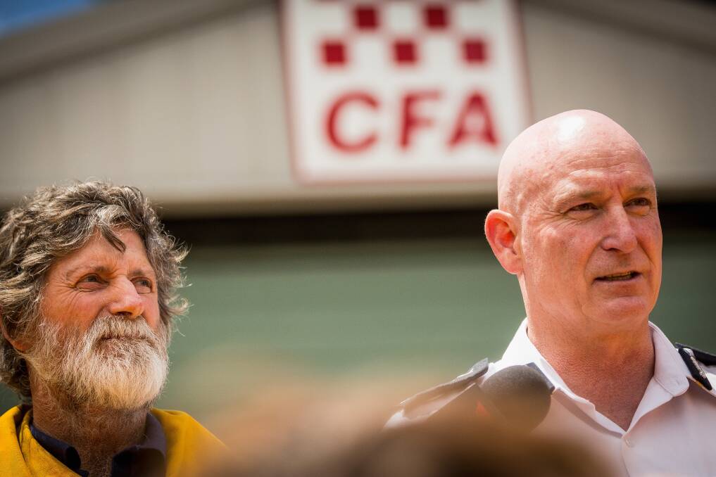 TOURING THE REGION: CFA volunteer Roy Moriarty and Emergency Management Commisioner Craig Lapsley. PIcture: Chris Hopkins