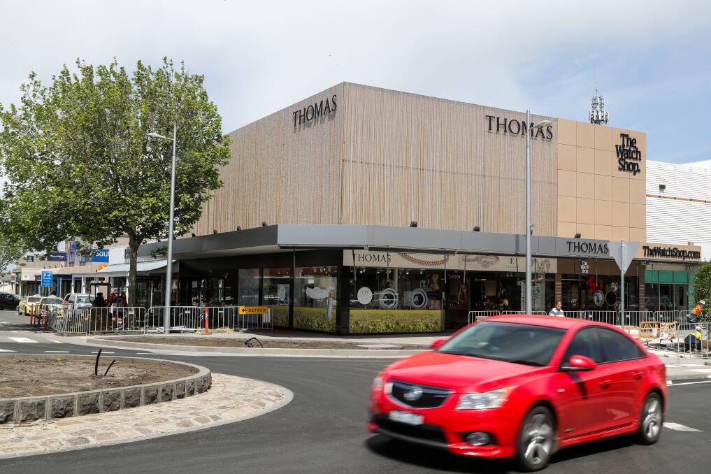 SHUTTING FOR GOOD: Warrnambool's Thomas Jewellers will close within coming months, along with all of its other regional stores. The shop opened in the city in 2004. Picture: Rob Gunstone