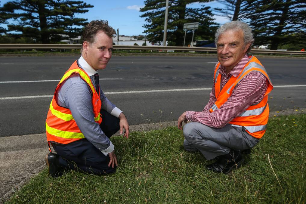 Warrnambool City Council infrastructure director Scott Cavanagh and independent engineer Glenn Rundell on Raglan Parade. Picture: Morgan Hancock