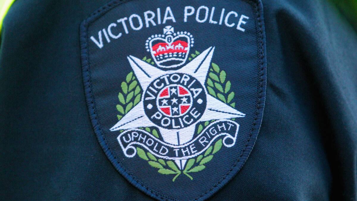 Warrnambool police on the hunt for erratic driver