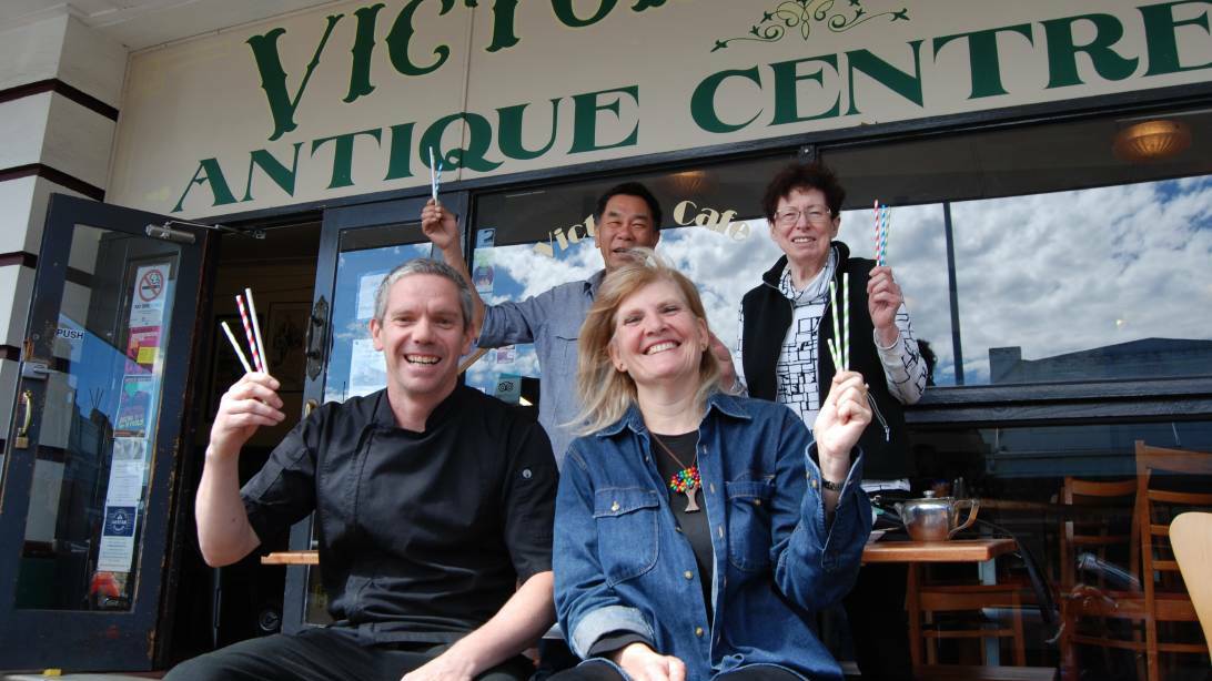 Plastic straws suck: World first as Blackheath phases out plastic straws in favour of the old fashioned paper variety. Wattle Cafe's Paul Beavis and Lis Bastian (front) with Victory Cafe's Terry Tan and the Ivanhoe's Kerrie Ray.