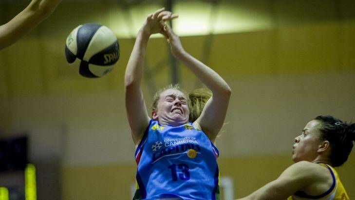 Capitals guard Abbey Wehrung played her guts out as Canberra slumped to a 10th consecutive loss. Photo: Jay Cronan