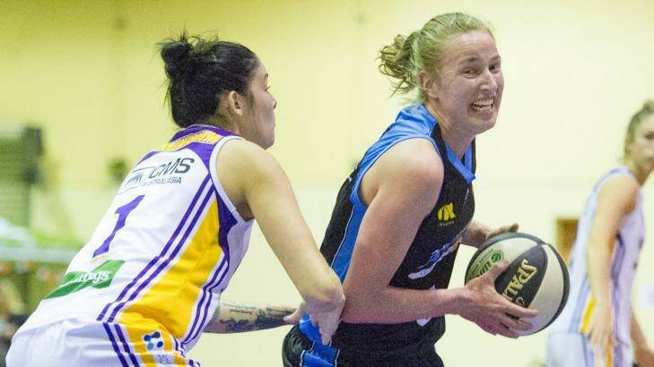 Mikaela Ruef was brilliant for the Capitals, securing 22 rebounds. Photo: Jay Cronan