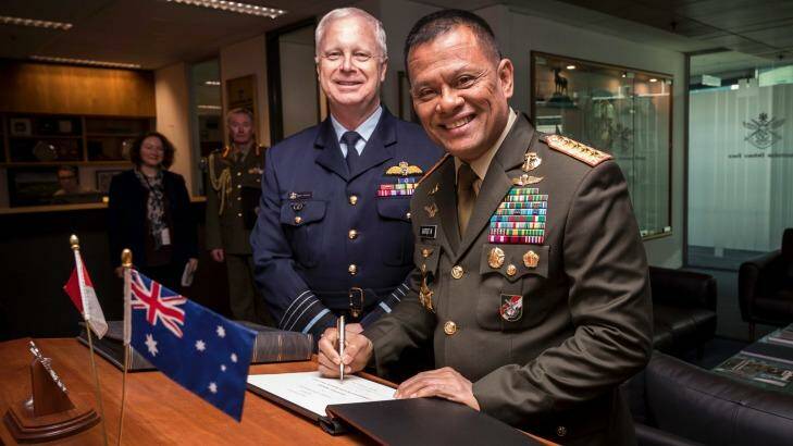 Commander-in-Chief of the Indonesian National Defense Force General Gatot Nurmantyo and Chief of Defence Force Air Marshal Mark Binskin in Canberra last year. Photo: Lauren Larking
