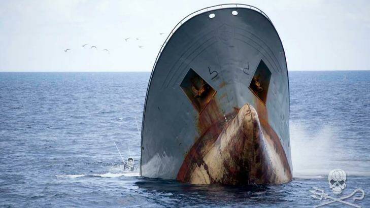 The sinking ship Photo: Simon Ager