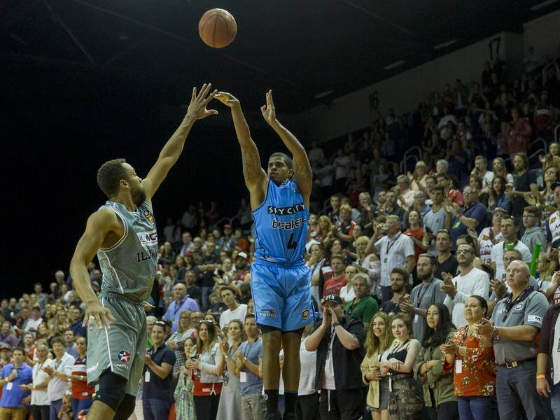 The NZ Breakers have effectively clinched a NBL finals berth with a comeback win over Illawarra.