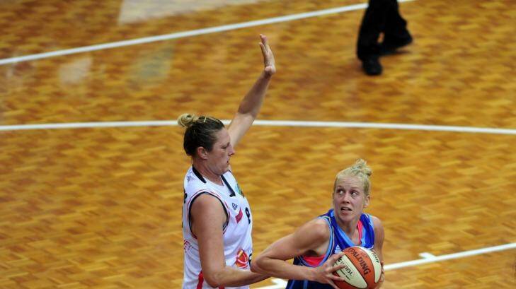 Suzy Batkovic (left) has anointed Abby Bishop the WNBL's clear Most Valuable Player leader. Photo: Melissa Adams 
