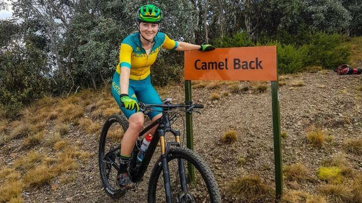 Two-time national champ Gracie Elvin has been forced to return to her roots after an airline bungle misplaced her road bike. Photo: Supplied