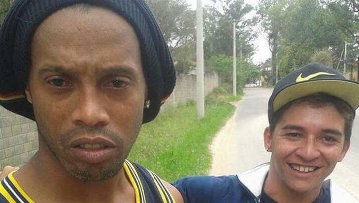 The moment after fading football star Ronaldinho crashed his car into a ditch. Photo: Twitter