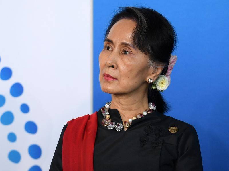 Malcolm Turnbull will hold bilateral talks with Myanmar's de facto leader Aung San Suu Kyi on Monday