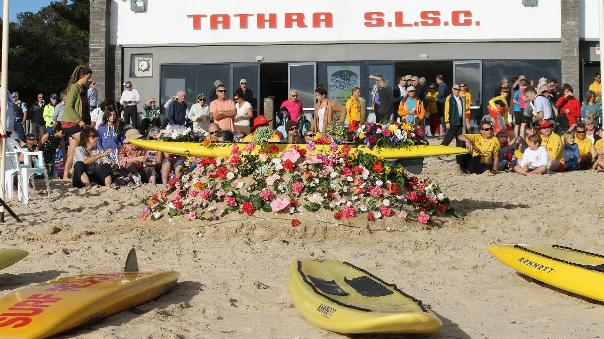 Tathra tribute to shark victim Chris Armstrong | Photos