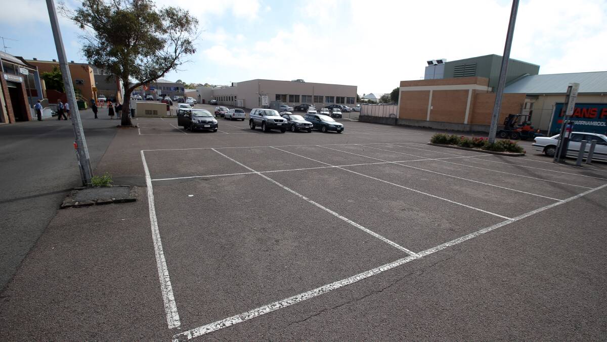 A trial of free parking in the Parkers Car Park for two months has been recommended.  
