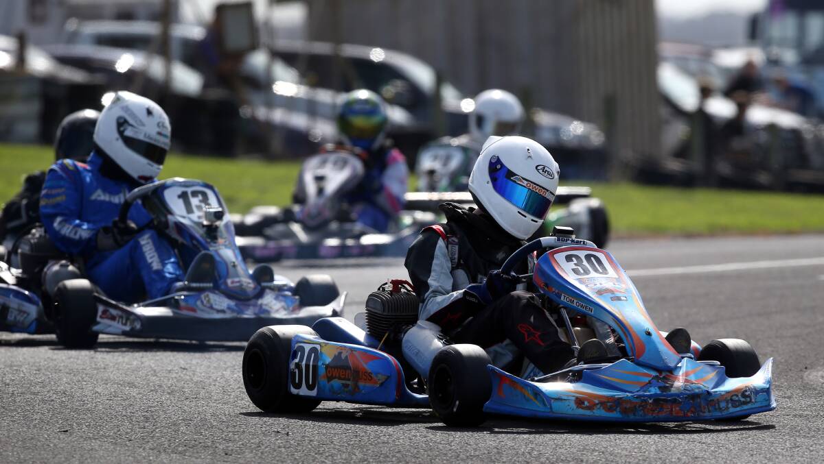 Tom Owen, of Warrnambool, leads the field through a corner in junior national heavy class racing at Lake Gillear. PICTURE: Damian White