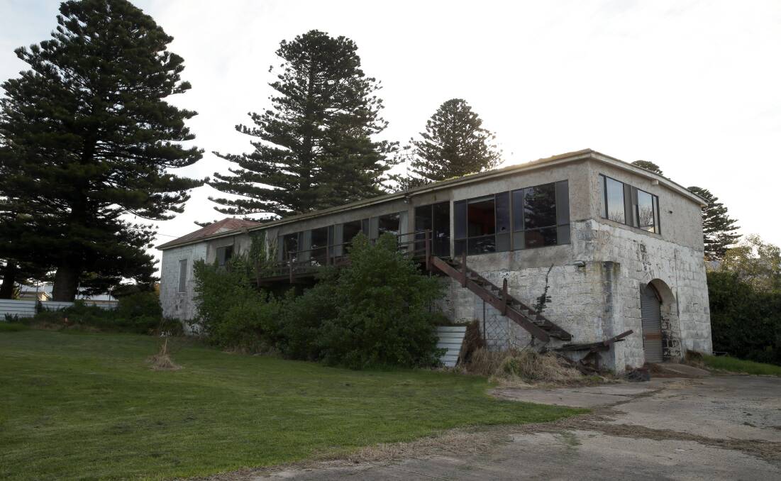 A site on Port Fairy’s wharf that once housed a flour mill and later an aquarium is a step closer to development.