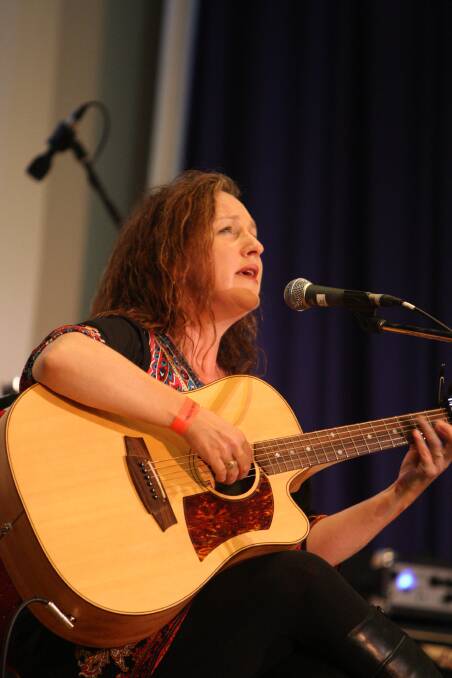 Maria Forde enchants an audience at the Koroit Irish Festival. Picture: ANGELA MILNE