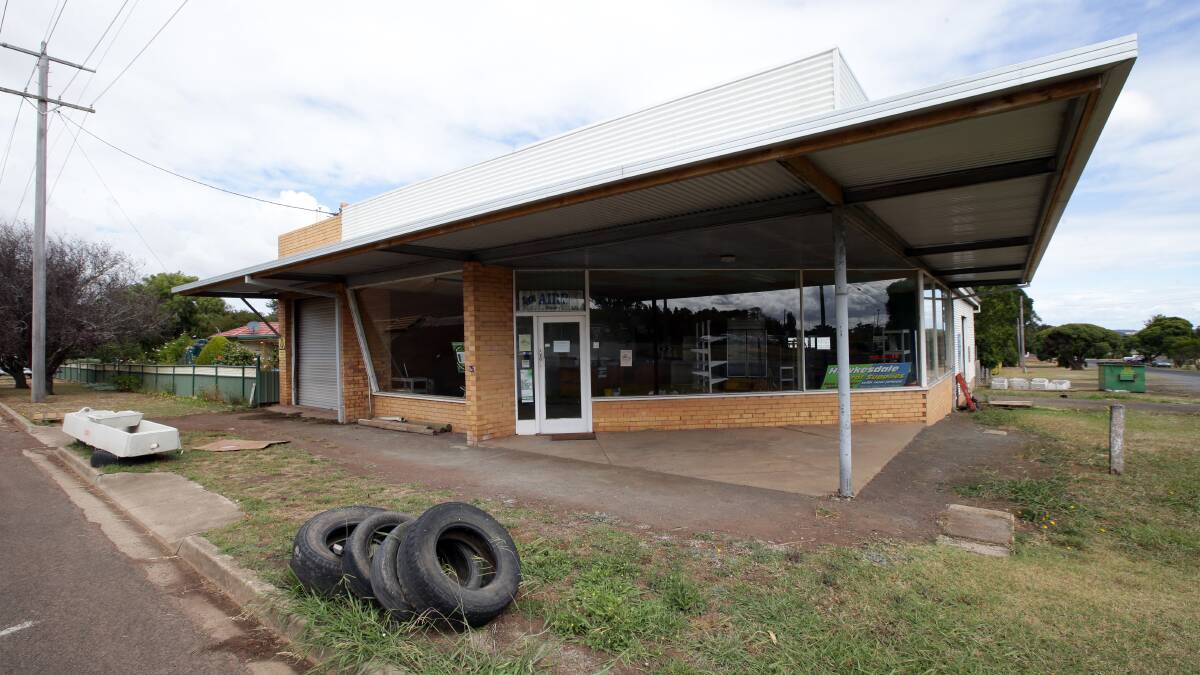 Hawkesdale Rural Supplies business has ceased trading, with owners citing a lack of local support as the reason behind the closure. 
