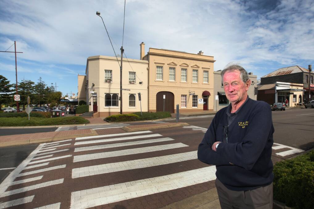 Bob Menzel stands at the road crossing where he saw a man acting strangely shortly after the murders at the adjacent The Old London Coiffure hairdressers. 150413LP03  Picture: LEANNE PICKETT