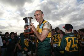 Jason Saunders: hoping to lift another cup.   1209115AM32  