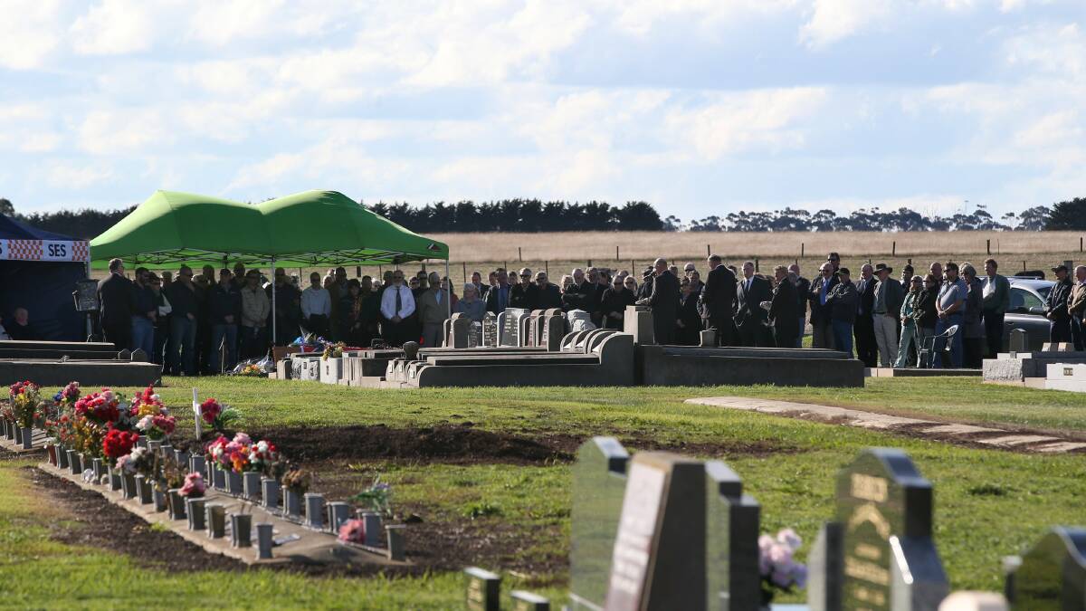 More than 200 people turned out to farewell Glenn Sanders at the Derrinallum cemetery yesterday.
