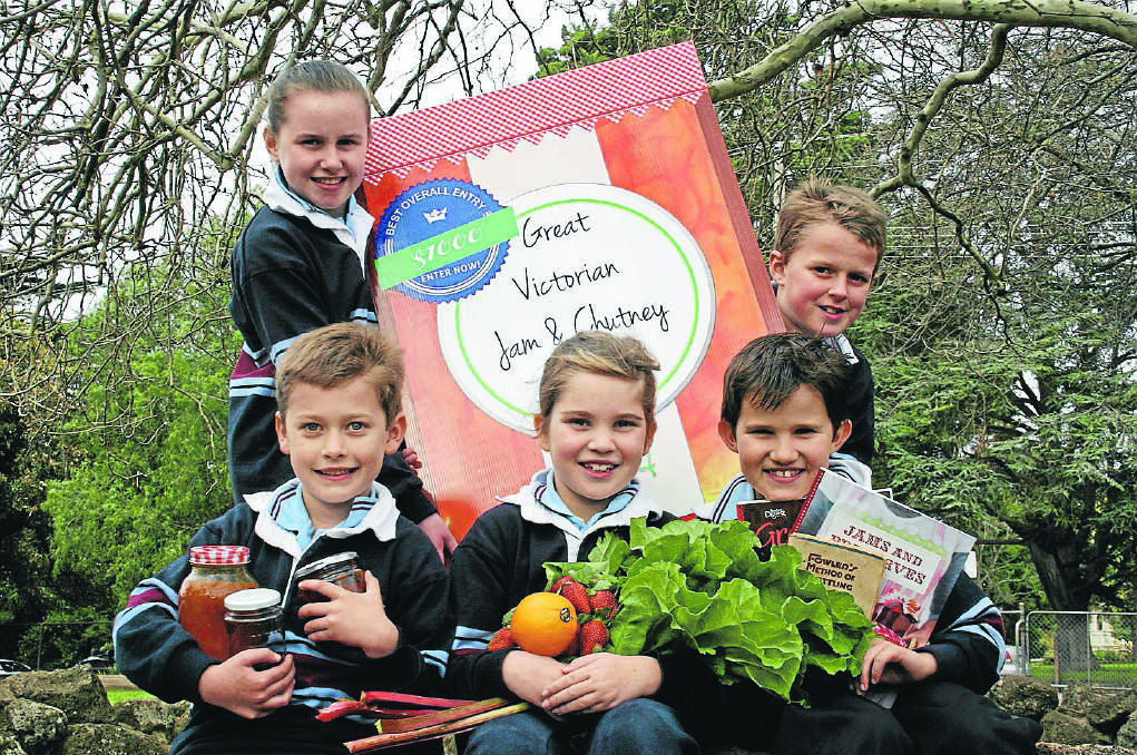 Hamilton Primary School pupils promote the Great Victorian Jam and Chutney Challenge. Photo: Supplied