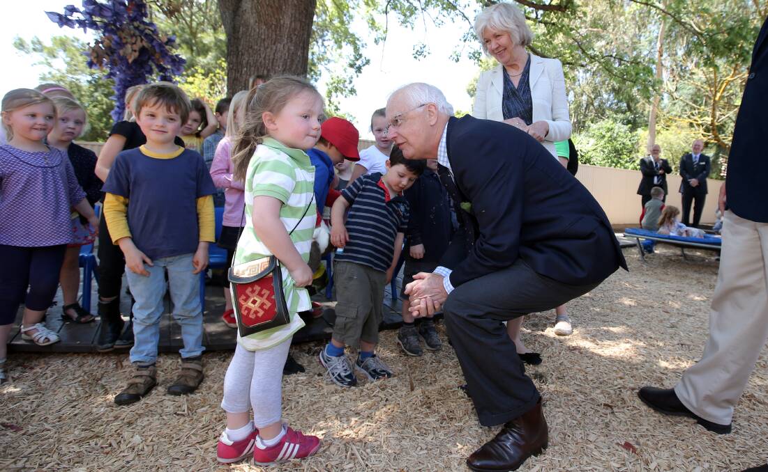 Victorian Governor Alex Chernov with his wife speaking with Koroit Kinder kid Piper Fechete. 141121DW29 Picture: DAMIAN WHITE