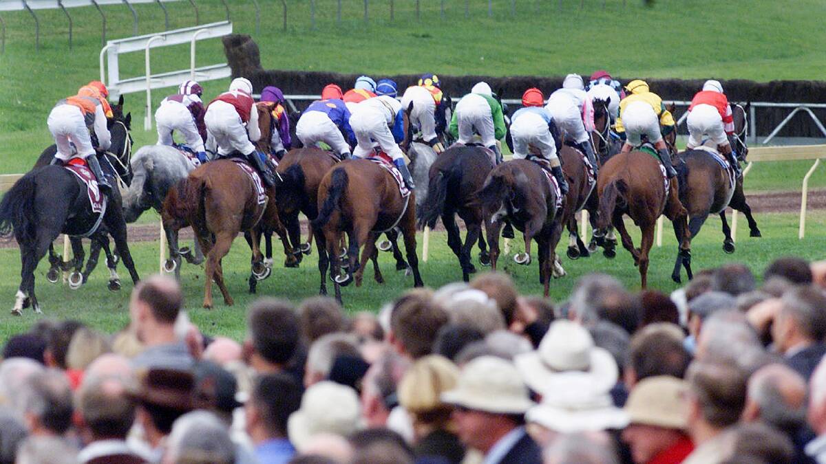 The 2001 May Races. 