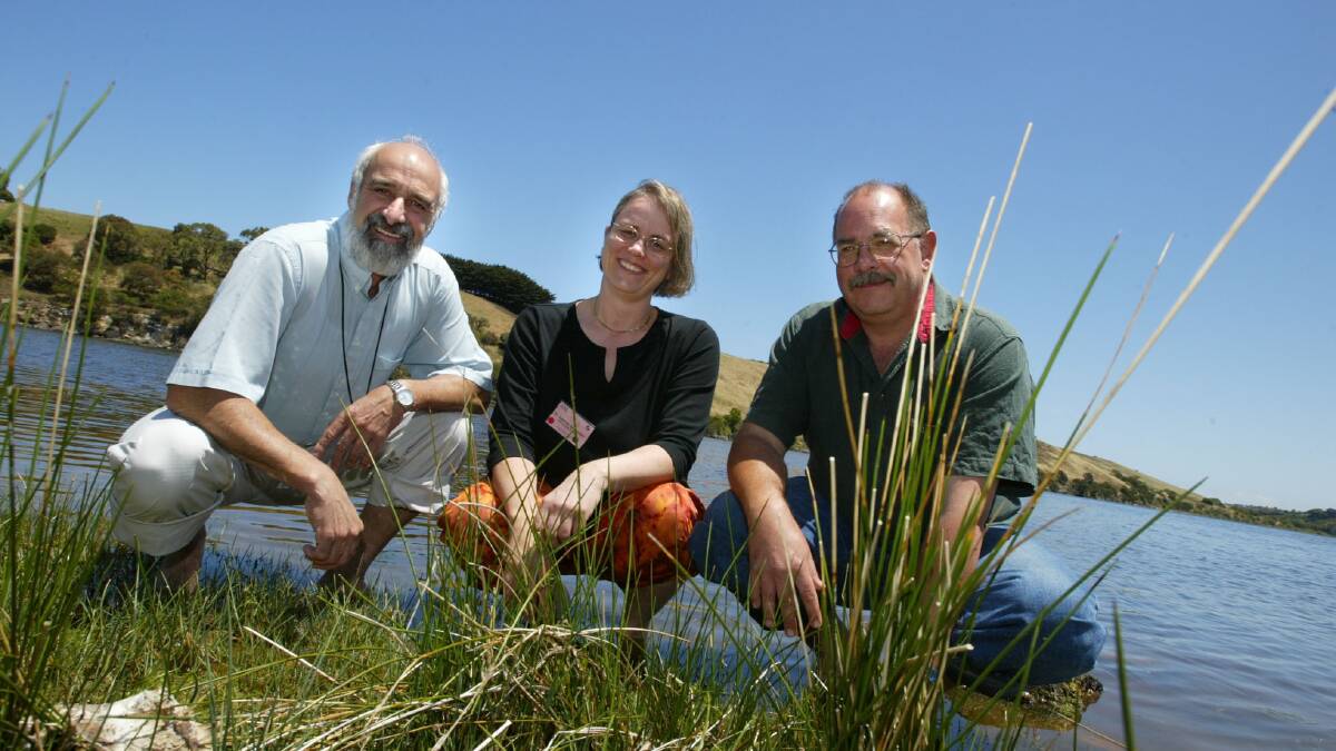 Deakin University associated professor Dr John Sherwood, Arthur Rylah Institute scientist Dr Sabine Schreiber and environmental consultant Tim Doeg examine samples from the Hopkins River, during a break from the limnology conference at Deakin University.
