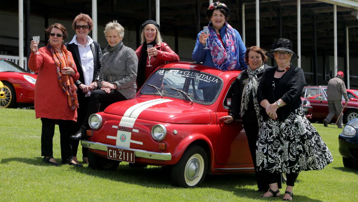 South West Sports Group cars on with Judy Scriven, Gayl Hasell, Dulcie Askew, Judy Gleeson, Monica O'Shea, Muriel Aberline, Jan Roberts with Monica's husband's 1958 Fiat 500.