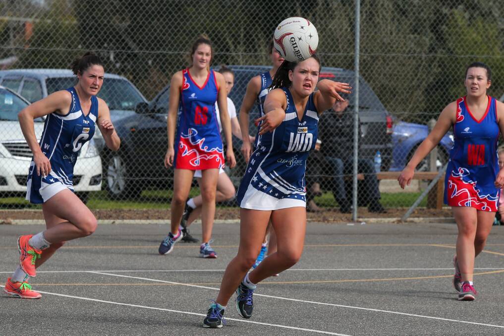 STRONG PASS: Warrnambool wing defence Sarah Smith sends the ball forward. Picture: Rob Gunstone