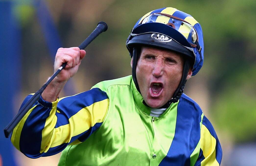 TEEING UP: Three-time Melbourne Cup winning jockey Damien Oliver got himself ready for the May Racing Carnival with a round of golf at the Terang Golf Club.