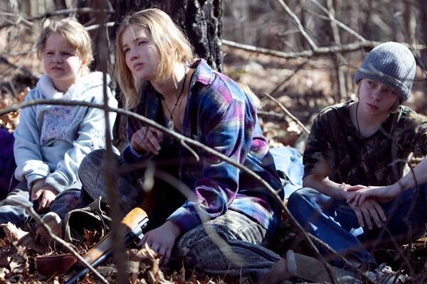 Ashlee (Ashlee Thompson), Ree (Jennifer Lawrence) and Sonny (Isaiah Stone) are a family on the edge in the gripping  Winter's Bone .