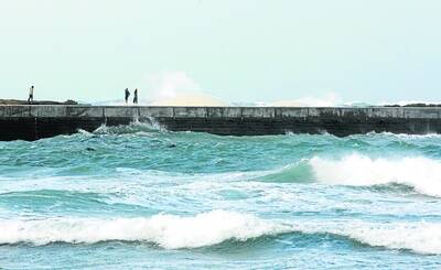 Waves surge into Stingray Bay near the Warrnambool breakwater.080702AM26 Picture: angela milne