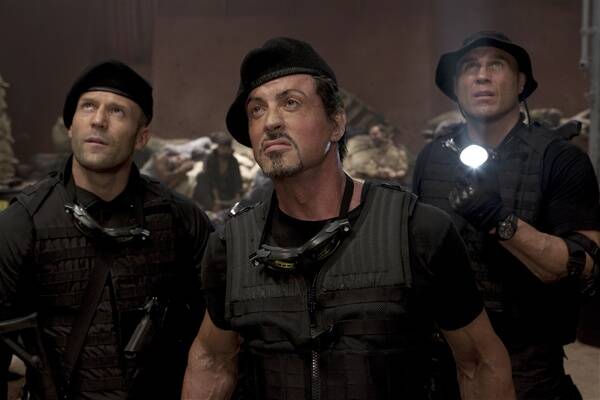 Statham, Stallone and Couture get ready to kick arse in  The Expendables .