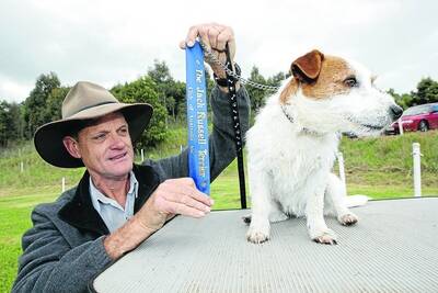 NEWS: 140th Annual Camperdown Show. Pictured Stephen Dodd from Moorooduc with his jack russell named Foxwatch Woody which won best Hunting Dog.   111008DW02 Picture DAMIAN WHITE