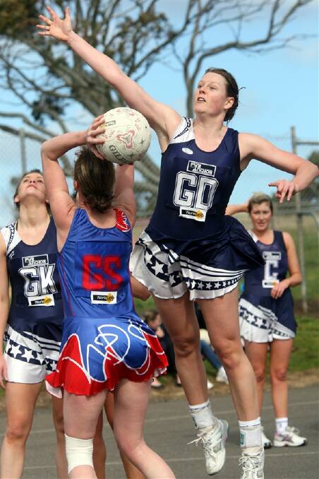 Samantha Holt in action for Warrnambool.