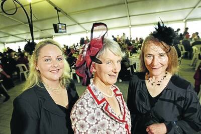 Tabcorp May Racing Carnival Day 1. Pictured - Ladies Lunch, l-r Lynette Skilbeck, mother Barbara Skilbeck, and sister-in-law Ruth Skilbeck, at the Ladies Lunch. 100504RG17 Picture  ROB GUNSTONE SPECIAL 00000000